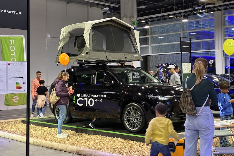 Leapmotor mit Dachzelt